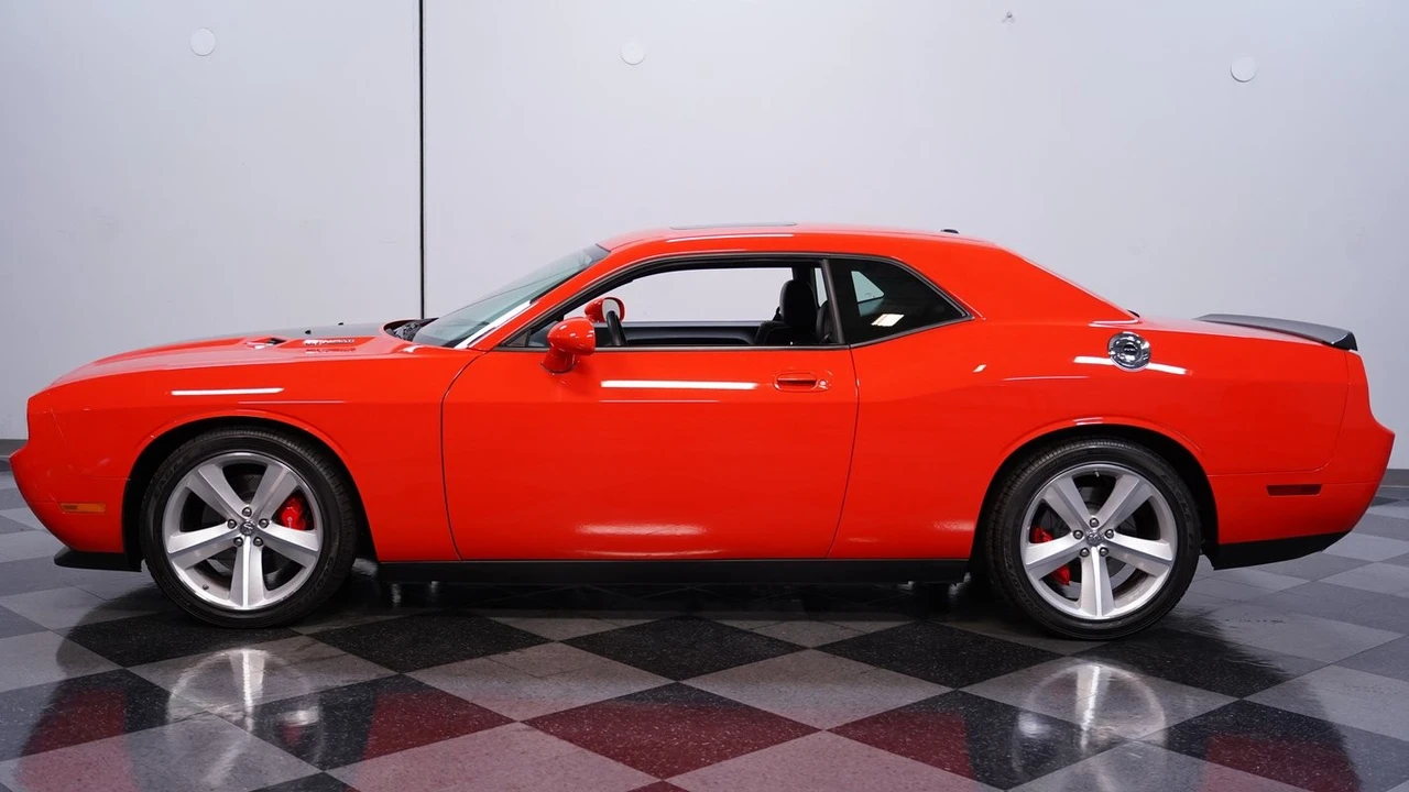 2008 Dodge Challenger SRT8 & 392 3rd Gen - Image 3 of 31