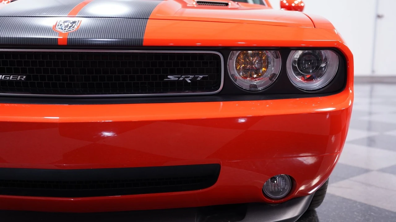2008 Dodge Challenger SRT8 & 392 3rd Gen - Image 19 of 31