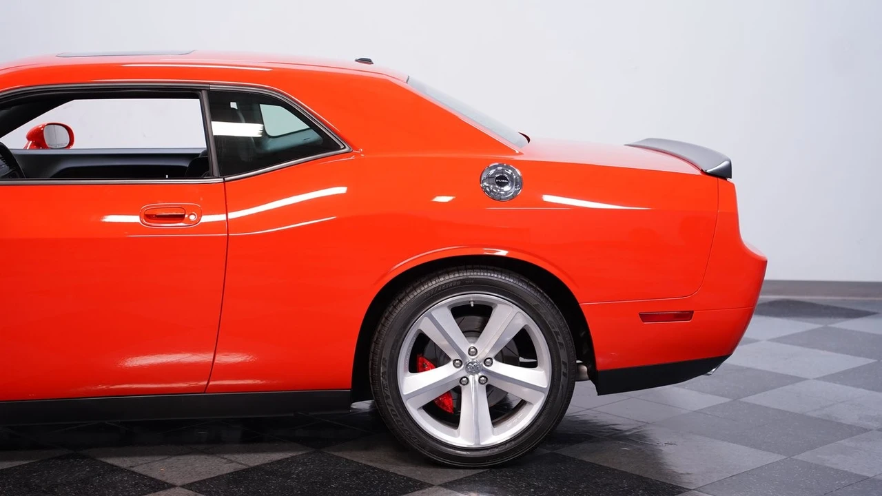 2008 Dodge Challenger SRT8 & 392 3rd Gen - Image 23 of 31