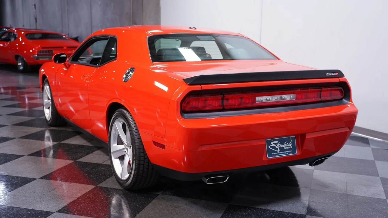 2008 Dodge Challenger SRT8 & 392 3rd Gen - Image 9 of 12