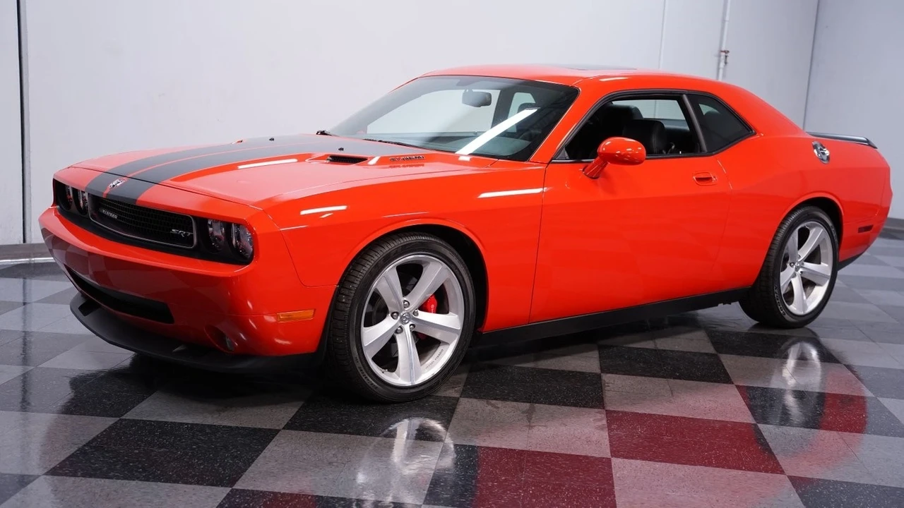 2008 Dodge Challenger SRT8 & 392 3rd Gen - Image 7 of 21