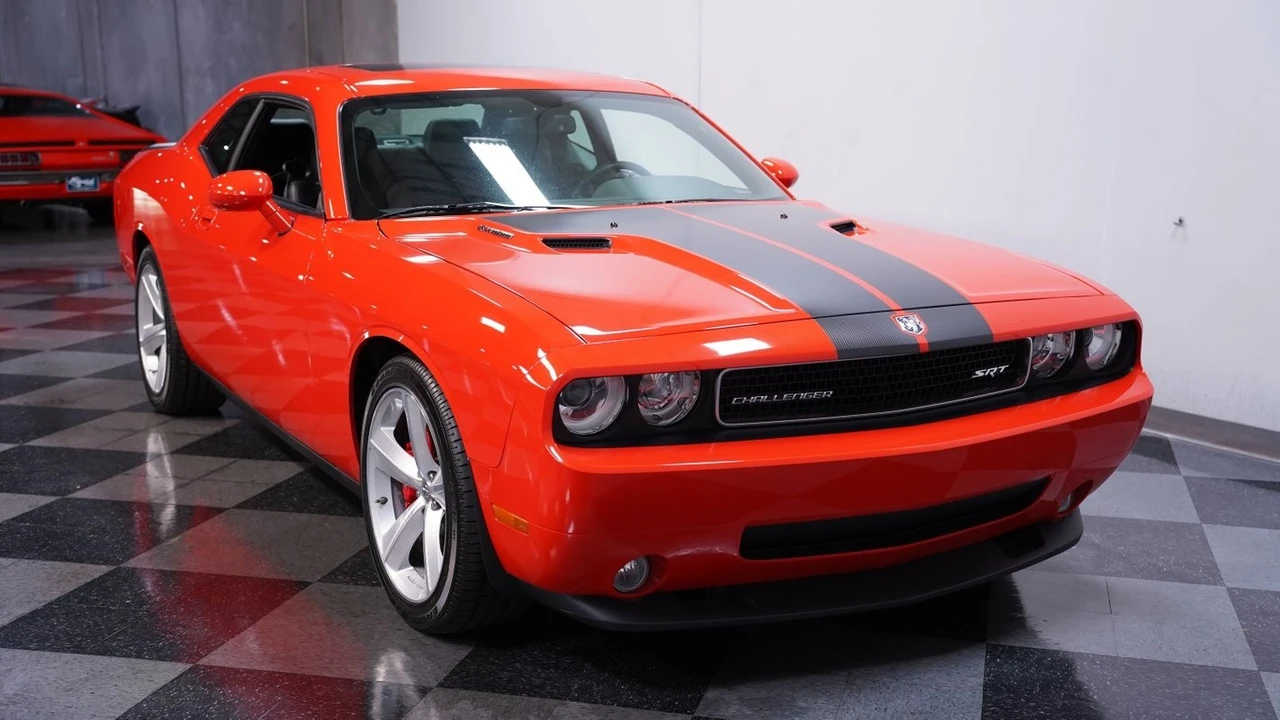 2008 Dodge Challenger SRT8 & 392 3rd Gen - Image 15 of 21