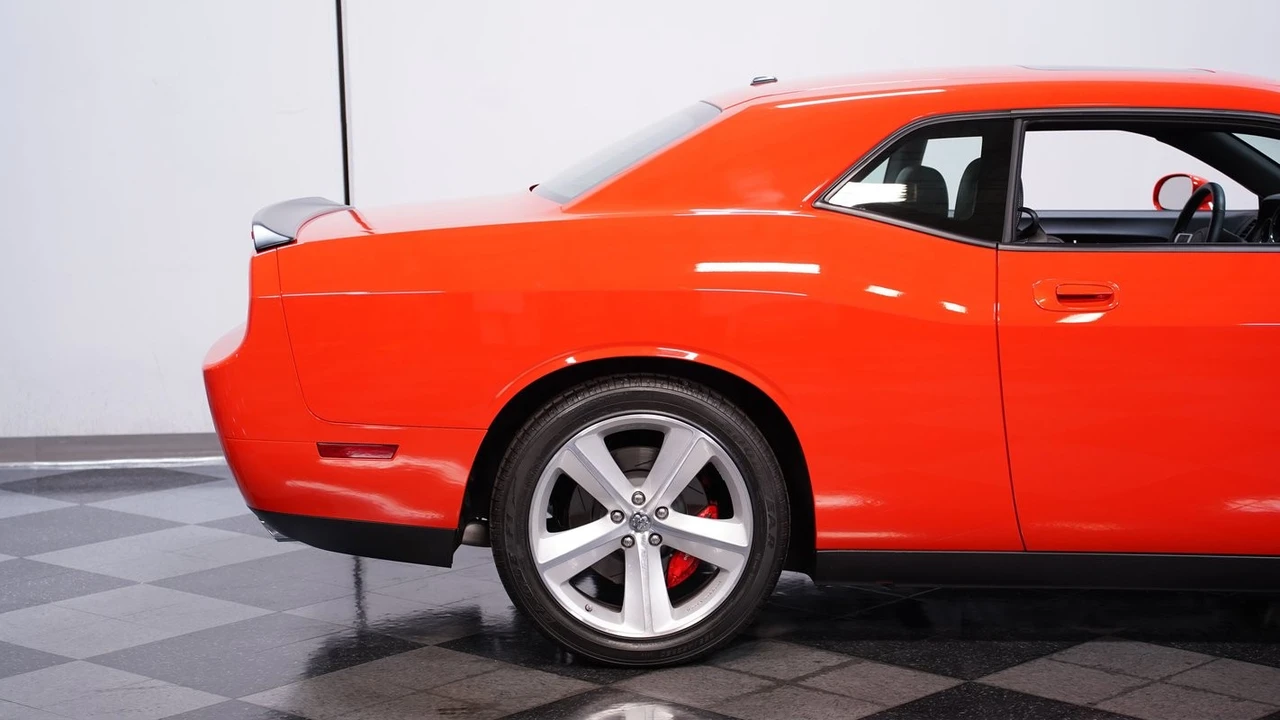 2008 Dodge Challenger SRT8 & 392 3rd Gen - Image 27 of 31
