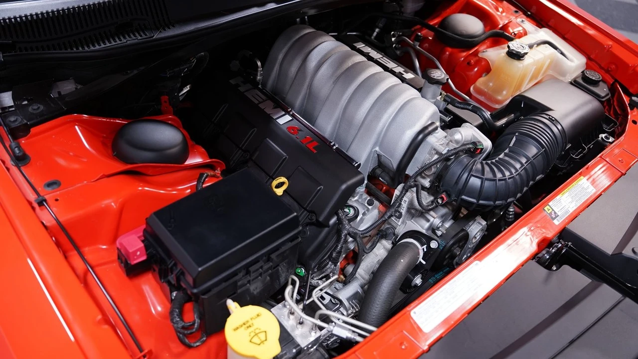 2008 Dodge Challenger SRT8 & 392 3rd Gen - Image 30 of 31