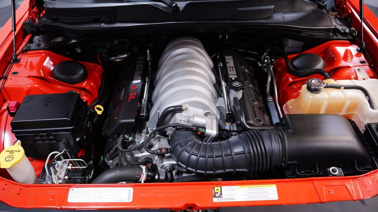 2008 Dodge Challenger SRT8 & 392 3rd Gen - Image 4 of 31