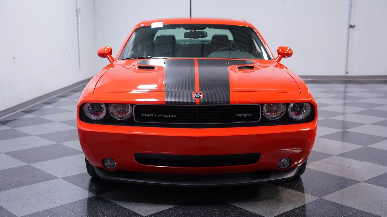 2008 Dodge Challenger SRT8 & 392 3rd Gen - Image 16 of 31