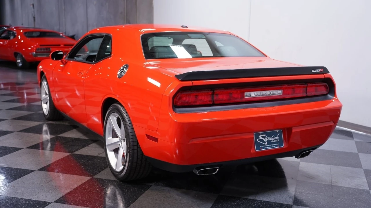 2008 Dodge Challenger SRT8 & 392 3rd Gen - Image 9 of 21