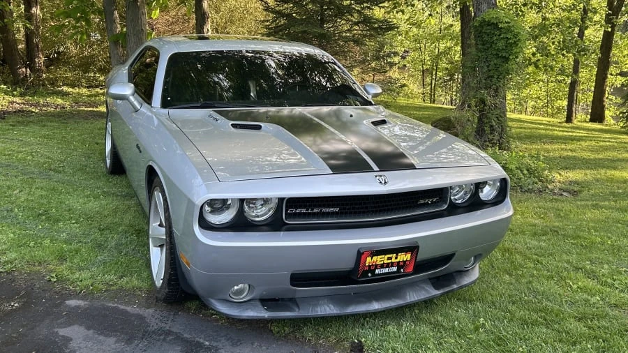 2008 Dodge Challenger SRT8 & 392 3rd Gen - Image 10 of 18