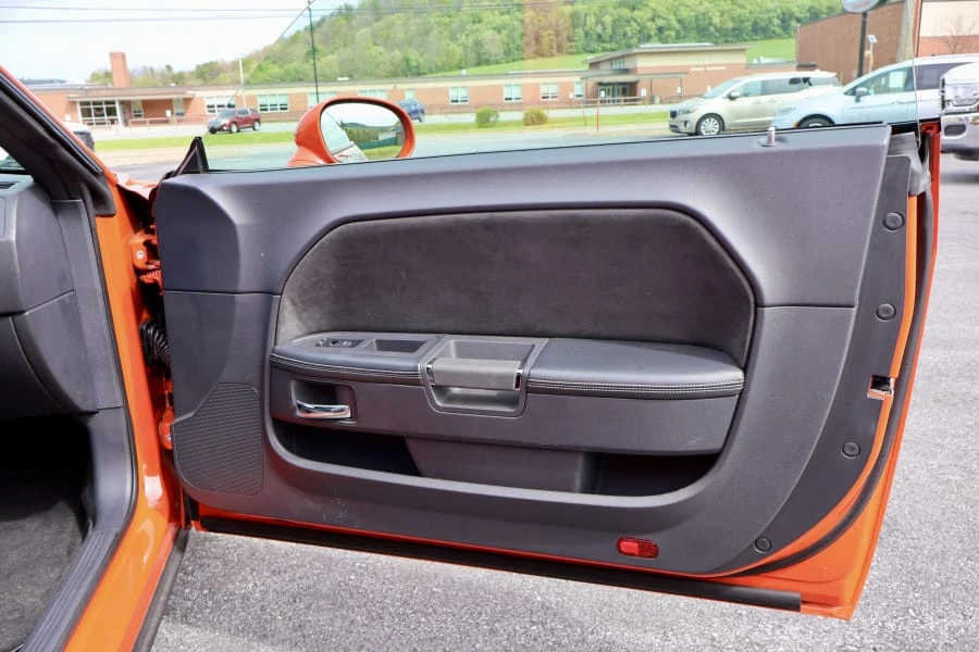 2008 Dodge Challenger SRT8 & 392 3rd Gen - Image 25 of 31