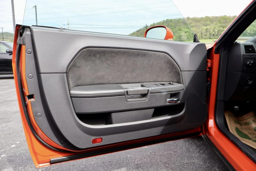2008 Dodge Challenger SRT8 & 392 3rd Gen - Image 23 of 31