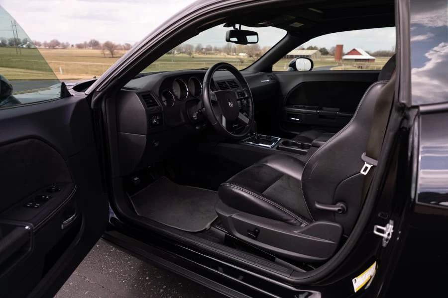 2008 Dodge Challenger SRT8 & 392 3rd Gen - Image 19 of 30