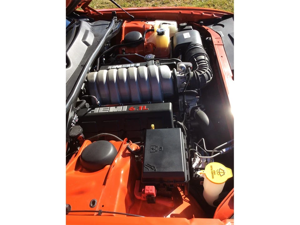 2008 Dodge Challenger SRT8 & 392 3rd Gen - Image 10 of 17