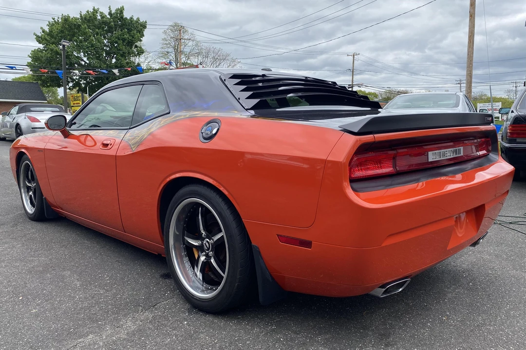 2008 Dodge Challenger SRT8 & 392 3rd Gen - Image 4 of 5