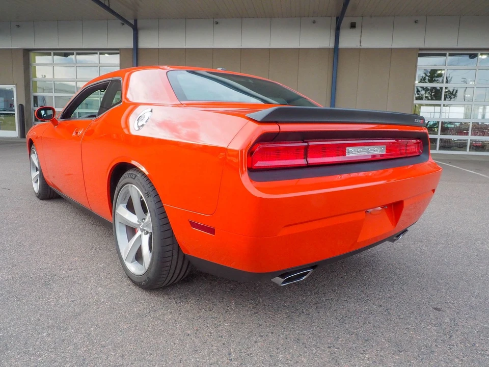 2008 Dodge Challenger SRT8 & 392 3rd Gen - Image 16 of 31