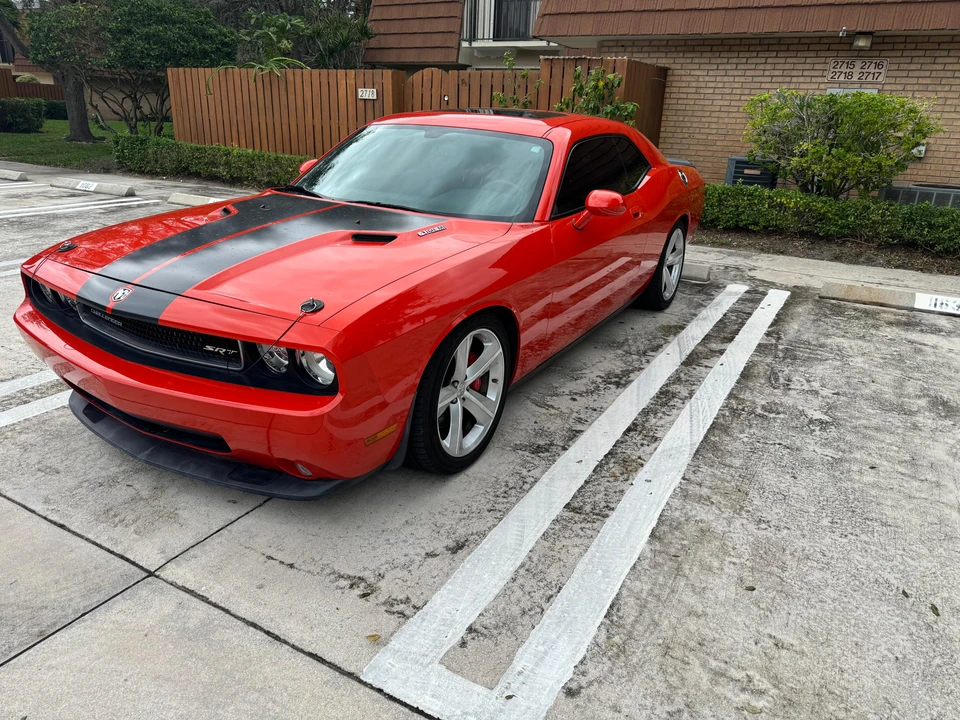 2008 Dodge Challenger SRT8 & 392 3rd Gen - Image 9 of 31