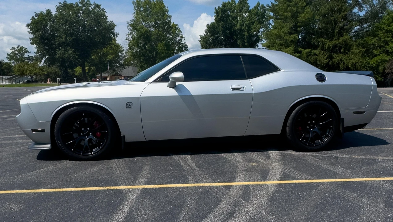 2008 Dodge Challenger SRT8 & 392 3rd Gen - Image 9 of 31