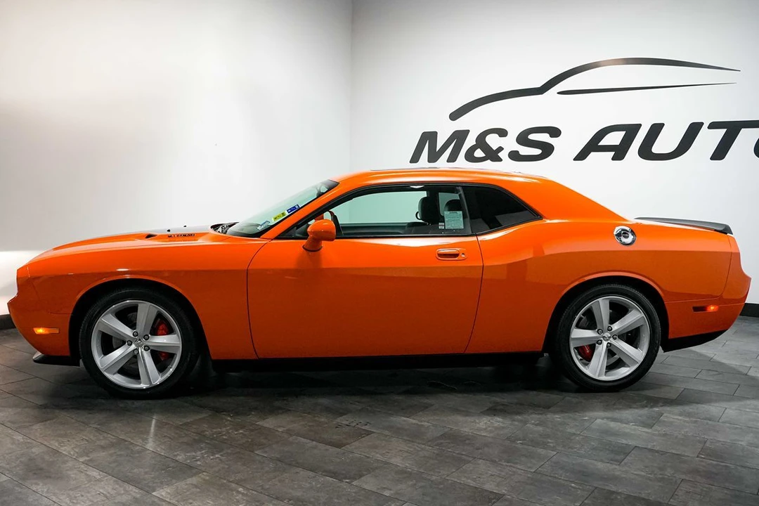 2008 Dodge Challenger SRT8 & 392 3rd Gen - Image 4 of 30