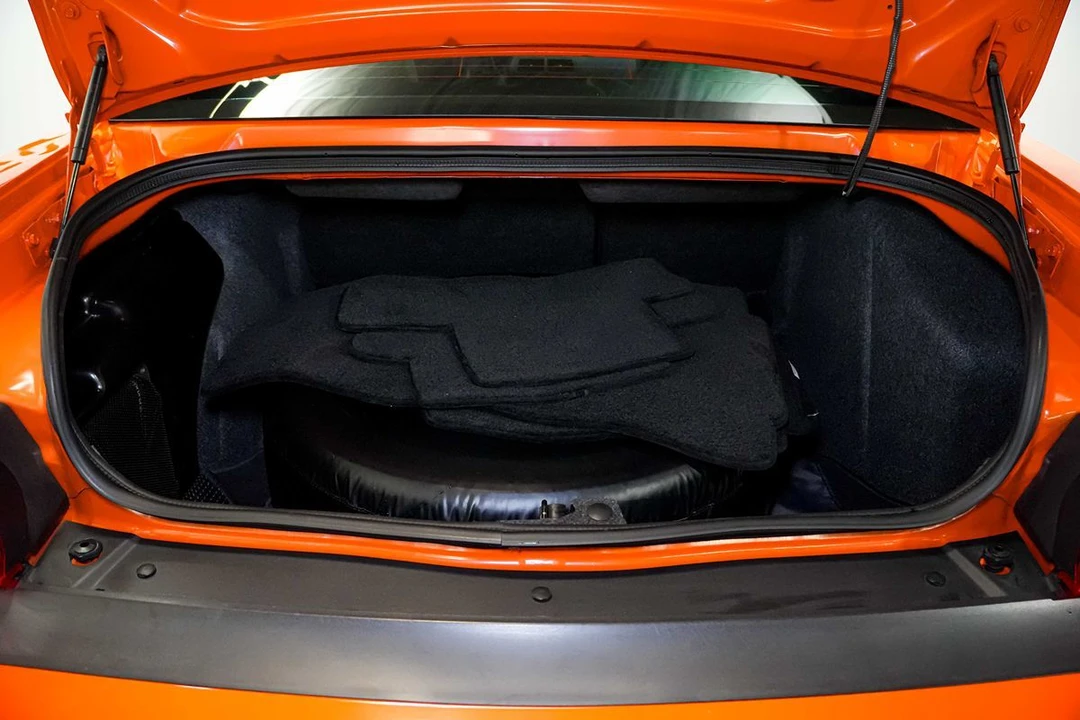 2008 Dodge Challenger SRT8 & 392 3rd Gen - Image 29 of 30