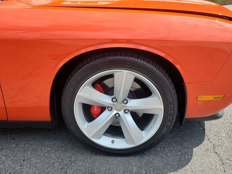 2008 Dodge Challenger SRT8 & 392 3rd Gen - Image 4 of 10