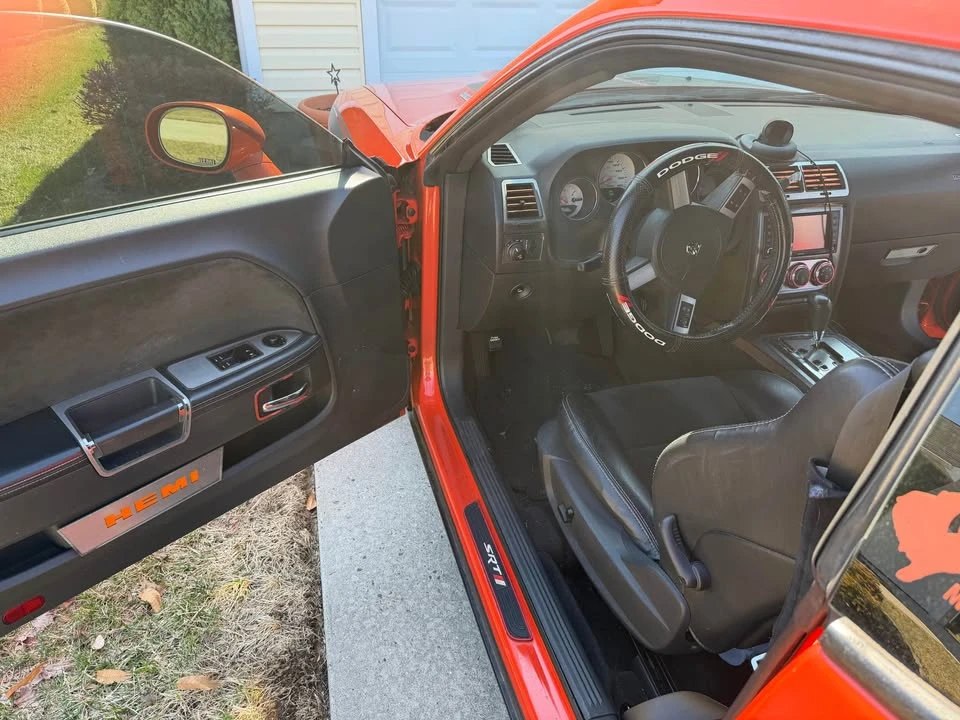 2008 Dodge Challenger SRT8 & 392 3rd Gen - Image 7 of 9