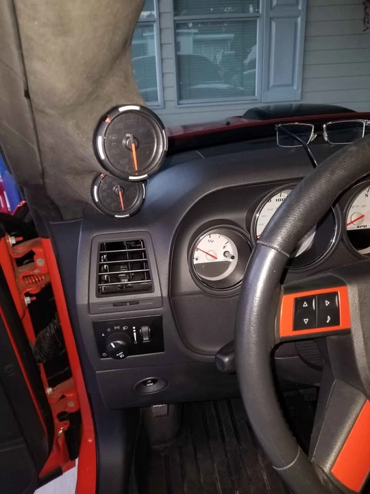 2008 Dodge Challenger SRT8 & 392 3rd Gen - Image 9 of 20