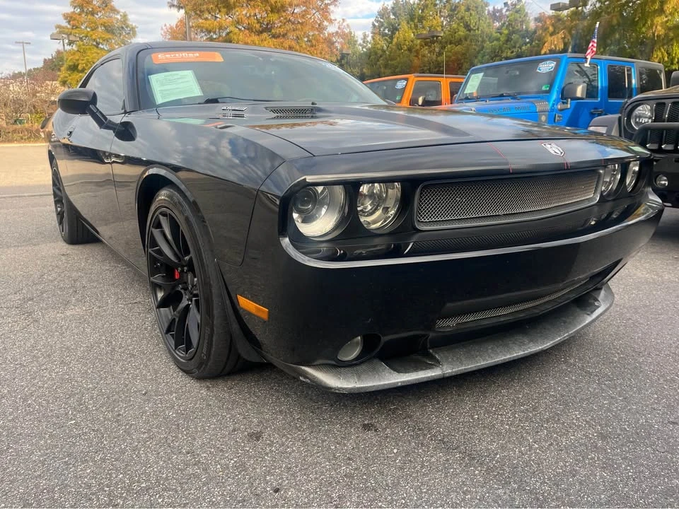 2008 Dodge Challenger SRT8 & 392 3rd Gen - Image 2 of 10