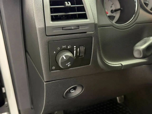 2008 Dodge Challenger SRT8 & 392 3rd Gen - Image 25 of 31