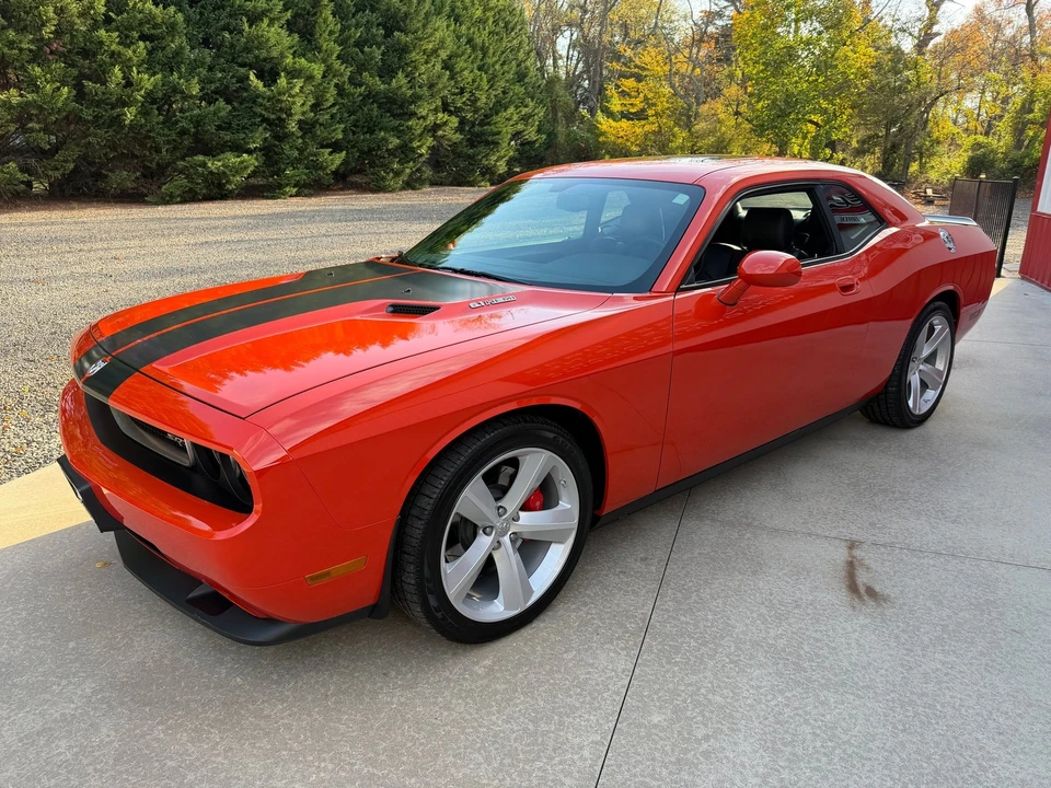 2008 Dodge Challenger SRT8 & 392 3rd Gen - Image 9 of 21