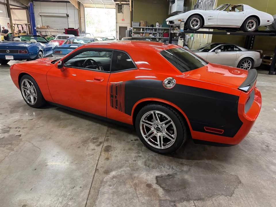 2008 Dodge Challenger SRT8 & 392 3rd Gen - Image 7 of 19