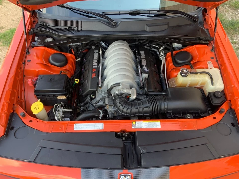 2008 Dodge Challenger SRT8 & 392 3rd Gen - Image 8 of 12