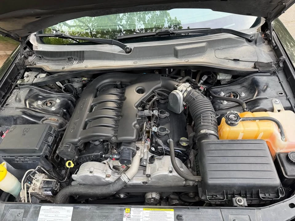 2008 Dodge Charger 6th Gen - Image 9 of 10