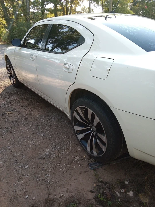 2008 Dodge Charger 6th Gen - Image 4 of 6