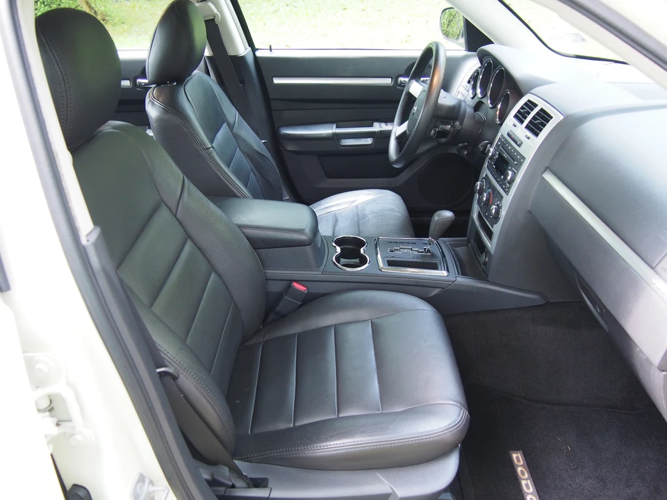 2008 Dodge Charger 6th Gen - Image 7 of 10