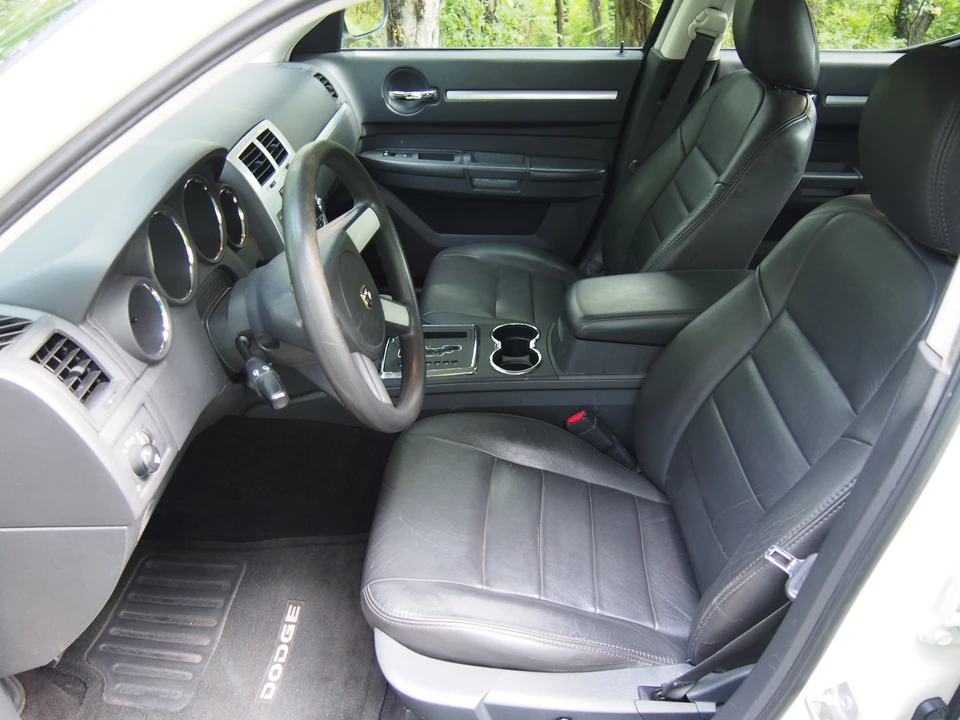 2008 Dodge Charger 6th Gen - Image 5 of 10