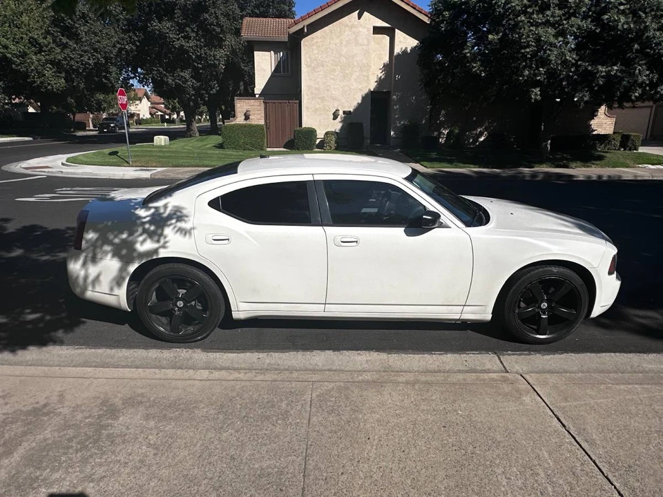2008 Dodge Charger 6th Gen - Image 5 of 18
