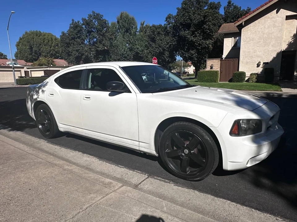 2008 Dodge Charger 6th Gen - Image 4 of 18