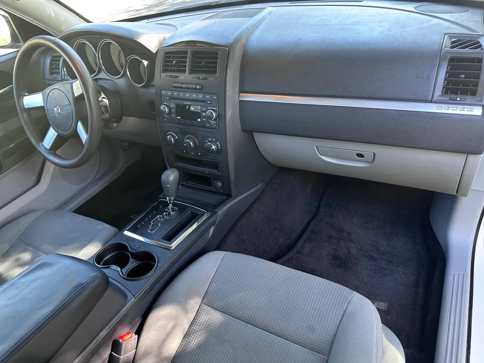 2008 Dodge Charger 6th Gen - Image 14 of 18