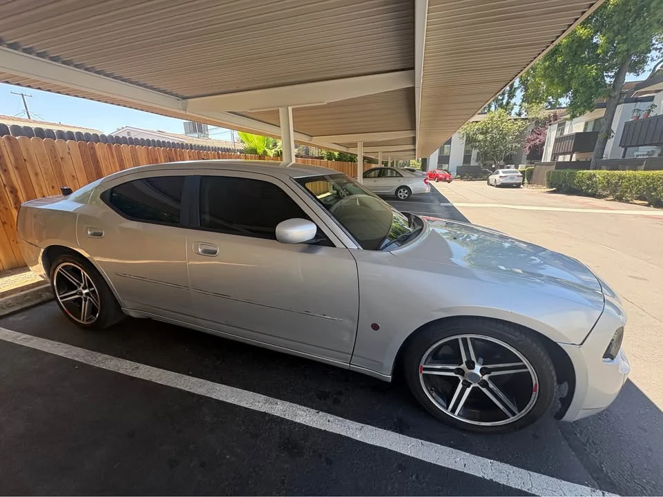 2008 Dodge Charger 6th Gen - Image 6 of 8