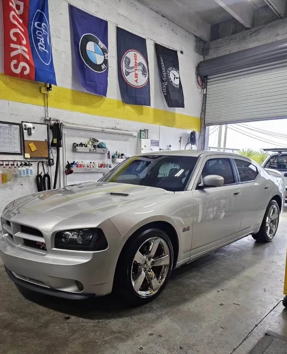2008 Dodge Charger 6th Gen - Image 3 of 8