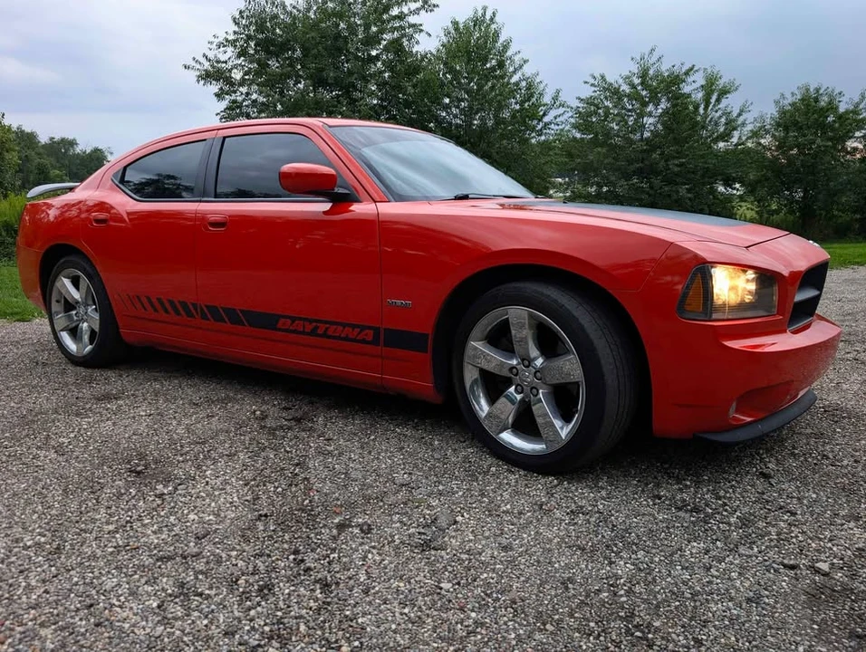2008 Dodge Charger 6th Gen - Image 15 of 18