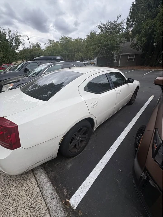 2008 Dodge Charger 6th Gen - Image 8 of 9