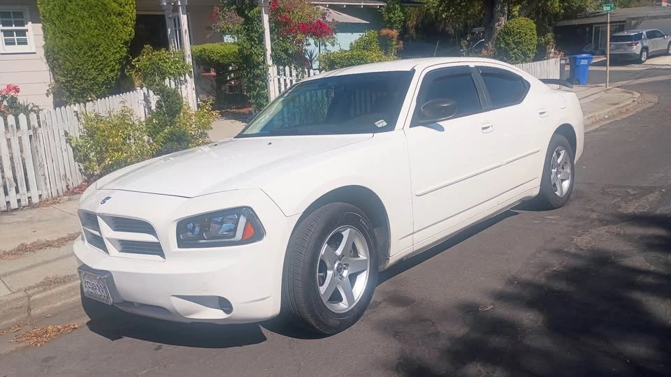 2008 Dodge Charger 6th Gen - Image 4 of 5