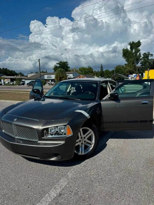 2008 Dodge Charger 6th Gen - Image 4 of 8