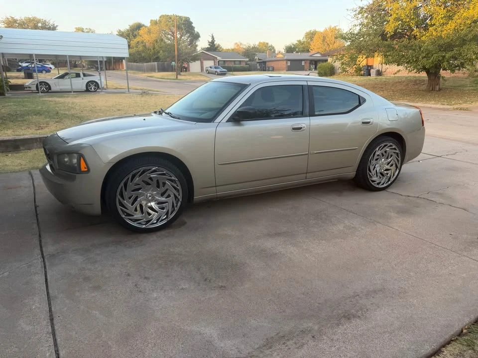 2008 Dodge Charger 6th Gen - Image 4 of 8