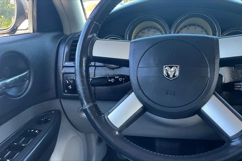 2008 Dodge Charger 6th Gen - Image 11 of 20