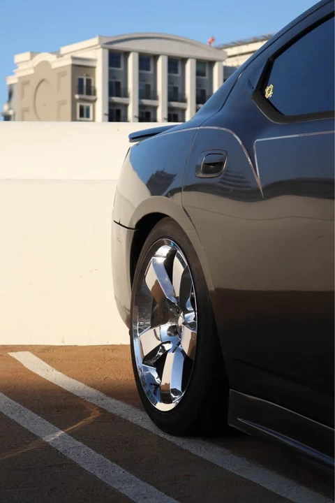 2008 Dodge Charger 6th Gen - Image 11 of 12