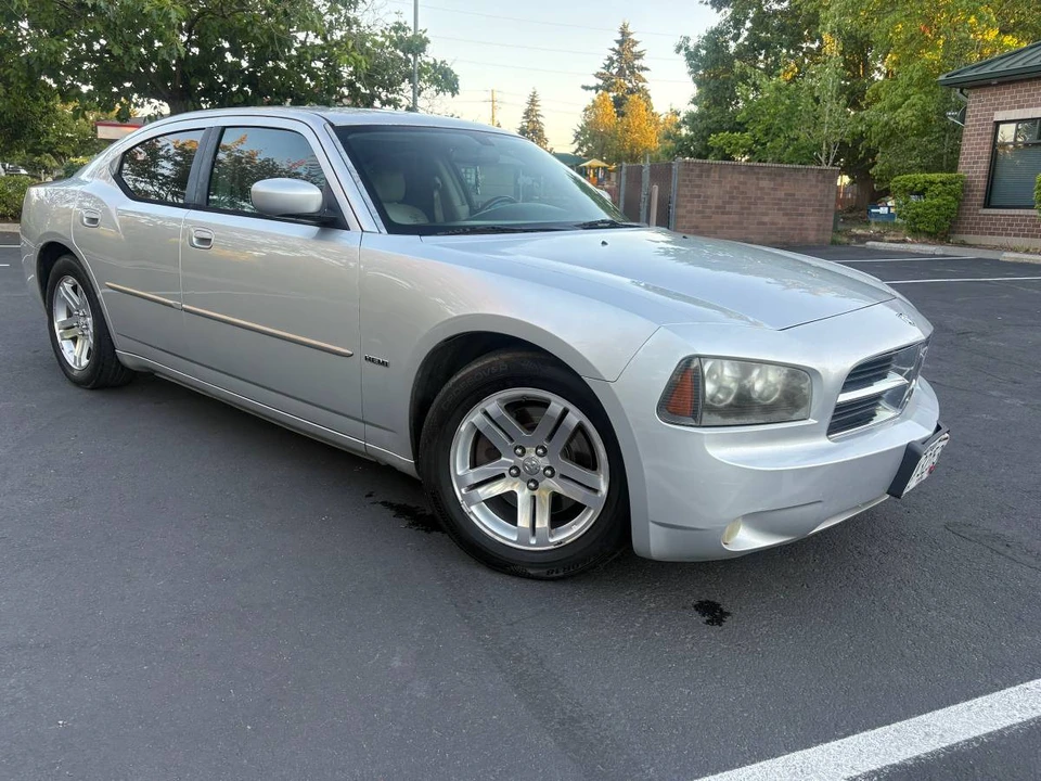 2008 Dodge Charger 6th Gen - Image 6 of 12