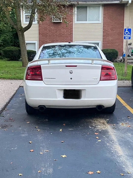 2008 Dodge Charger 6th Gen - Image 4 of 13