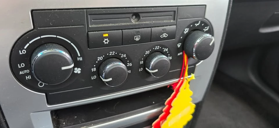 2008 Dodge Charger 6th Gen - Image 8 of 11