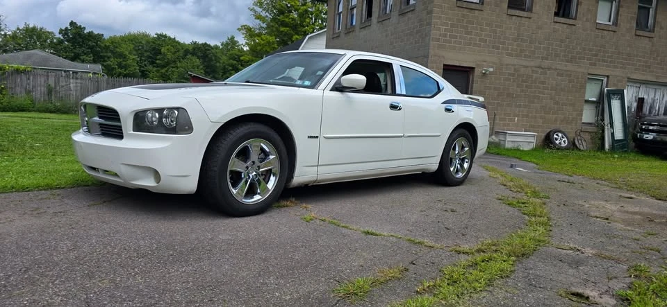 2008 Dodge Charger 6th Gen - Image 3 of 11